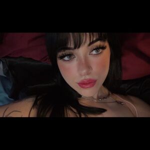 Meet your Posher, Skylar